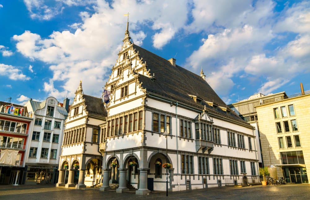 historisches-rathaus-von-paderborn-in-nordrhein-westfalen historisches rathaus von paderborn in Nordrhein-westfalen